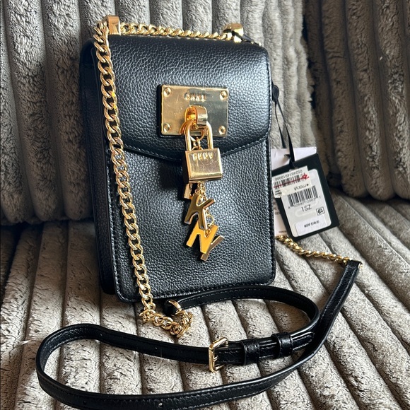 DKNY Black Hard Case Crossbody Bag Shoulder Bag with Gold Tone Accents & Chain - Picture 4 of 17
